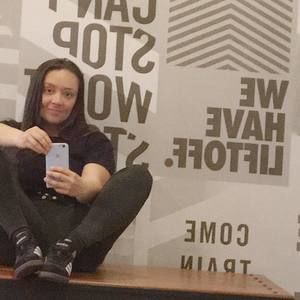 Meet your Posher, Ángela